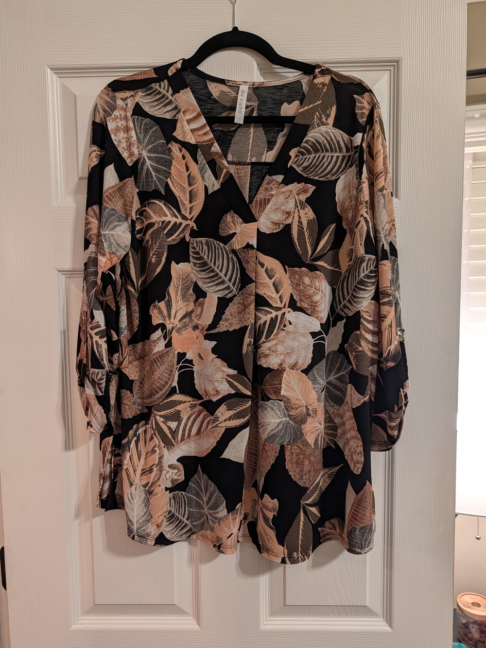 Dear Scarlett Black & Tan Leaf-Print V-Neck Women’s Blouse